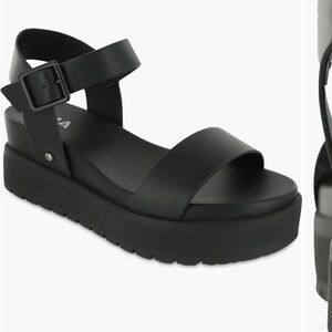 MIA
Kayci Platform
Sandal